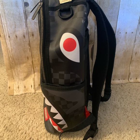 COPY - Sprayground backpack/little tear/ used/ - Picture 4 of 5